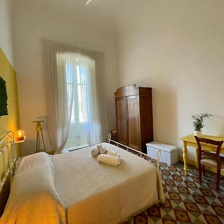 4 Balconi House-Appartamento Salentino Nel Centro Di Lecce Extérieur photo