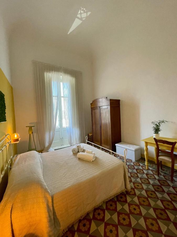 4 Balconi House-Appartamento Salentino Nel Centro Di Lecce Extérieur photo
