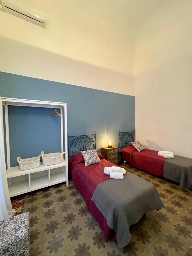 4 Balconi House-Appartamento Salentino Nel Centro Di Lecce Extérieur photo