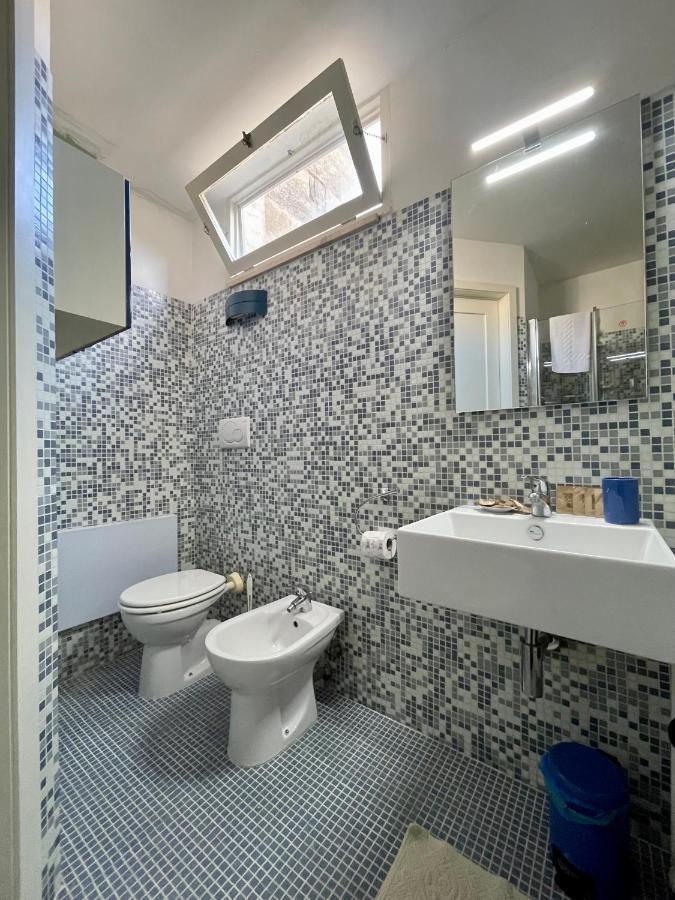 4 Balconi House-Appartamento Salentino Nel Centro Di Lecce Extérieur photo