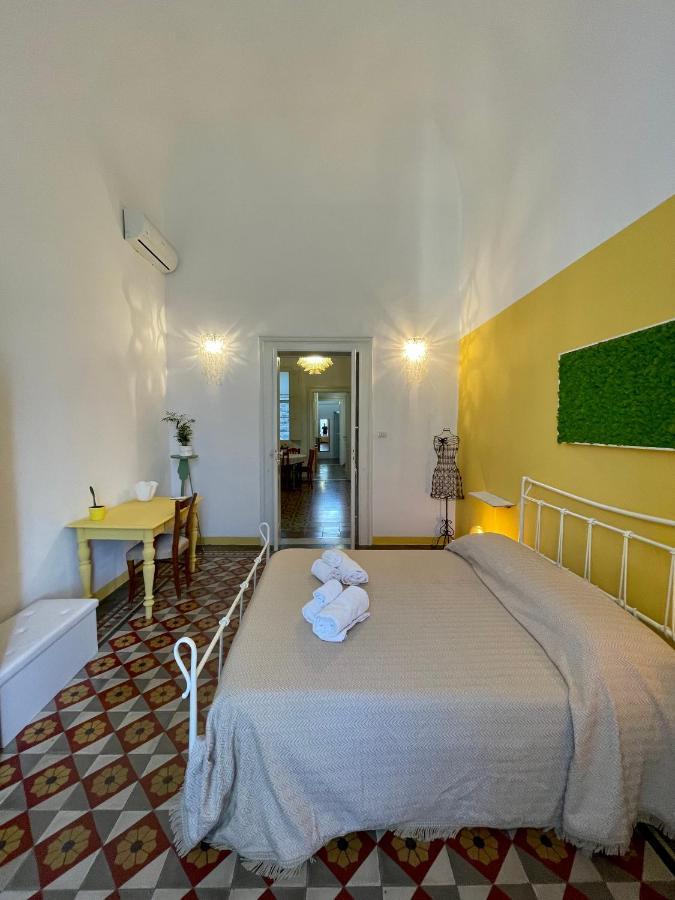 4 Balconi House-Appartamento Salentino Nel Centro Di Lecce Extérieur photo