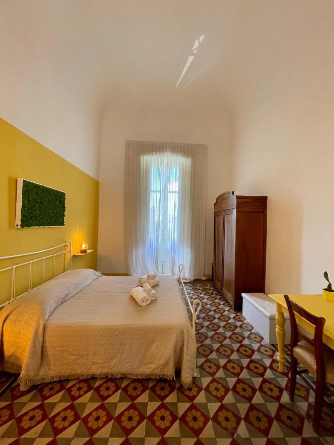 4 Balconi House-Appartamento Salentino Nel Centro Di Lecce Extérieur photo
